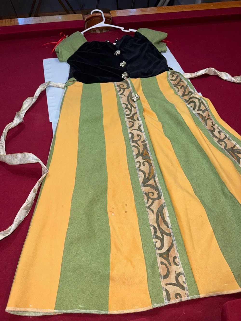 Princess ANNA black Green Yellow Coronation Dress, Disney Theatre, GIRLS Size XL